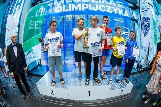 Szymon Skulski (w żółtej koszulce) kolejny raz stanął na podium.