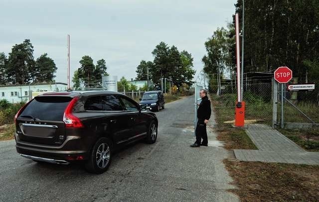 Droga do Zachemu przez Park PrzemysłowyZachem Brama