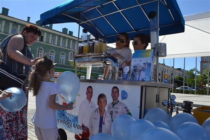 Mieszkańcy Częstochowy mogą skorzystać z kurtyny wodnej i...