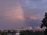 Piękna tęcza nad Kielcami. Niezwykłe zjawisko było widoczne zaledwie przez kilkadziesiąt sekund [ZDJĘCIA]