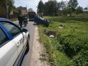 39-latek z powiatu włoszczowskiego po raz kolejny jechał po pijanemu. Pijany kierowca wpadł samochodem do rowu i dachował.