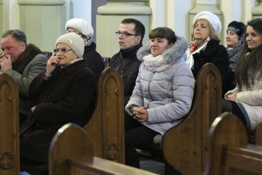 Chór kościelny zaśpiewał w Kielcach, aby pomóc pogorzelcom [WIDEO, ZDJĘCIA]