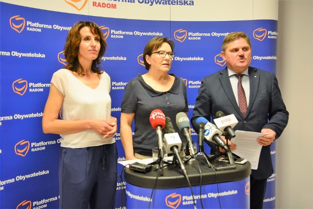 Anna Maria Białkowska (z lewej), Ewa Kopacz i Leszek Ruszczyk poparli Radosława Witkowskiego, poruszyli temat PGZ i polityki senioralnej.