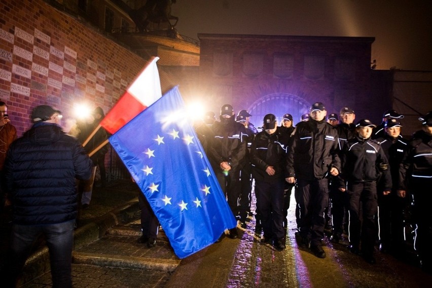 Protestujący blokowali wjazd na Wawel.