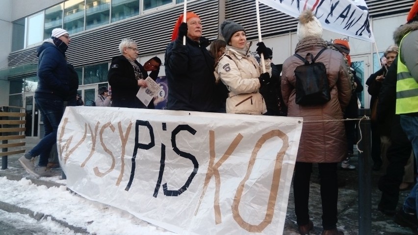 Jarosław Kaczyński we Wrocławiu, a pod Cuprum Protest....