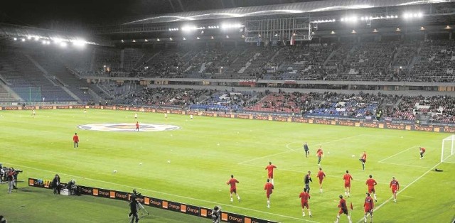 Sześć lat temu na stadionie Wisły naszą reprezentację można było oglądać tylko z dwóch trybun. Teraz wypełni się cały obiekt.