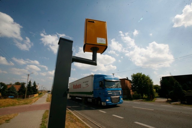 O złapanie punktów karnych jest nietrudno szczególnie na drogach, których wcześniej nie znaliśmy i nie wiemy, gdzie stoją fotoradary.