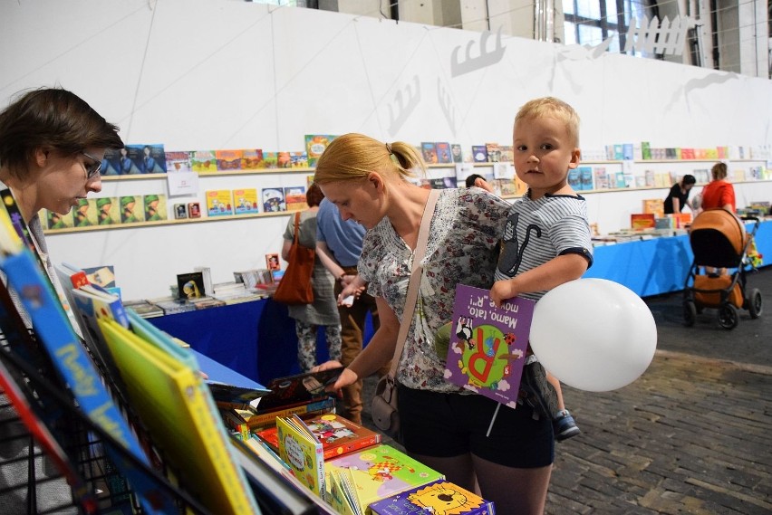 Galeria Arsenał. Stara Elektrownia. Festiwal Książki...