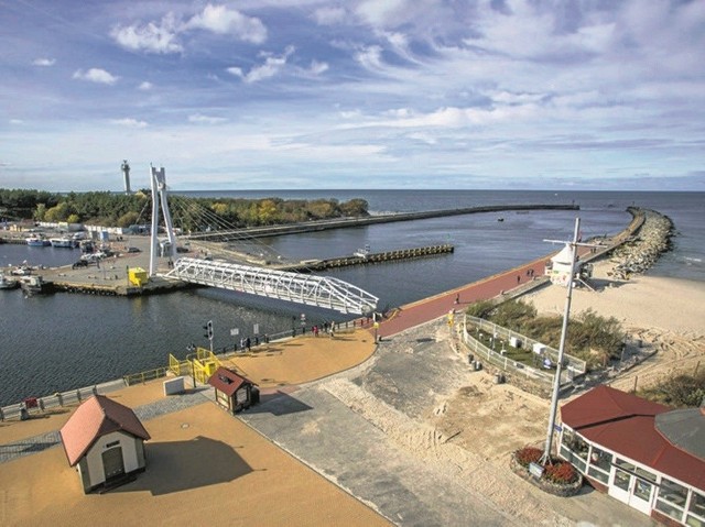 Port w Ustce, widok od strony wschodniej.