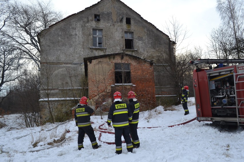 Podpalono zabytkowy dworek na Zamysłowie