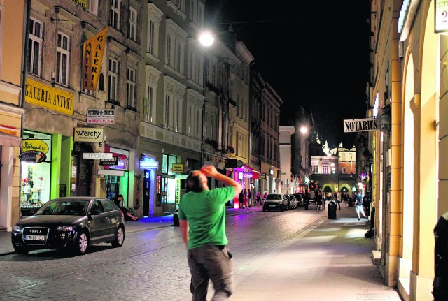 Przy ul. Szewskiej mundurowi interweniowali w tym roku 187 razy. Teraz ma być spokojniej