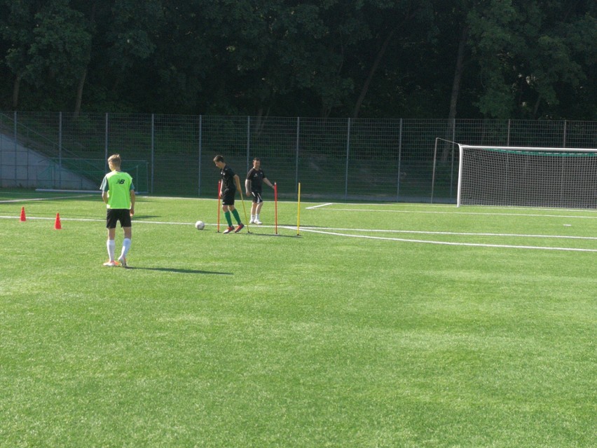 CLJ U-15. Gra w piłkę i trenowanie to przyjemność. Marcin Kubsik: Chcę przekazać chłopcom moją pasję [wideo, zdjęcia]