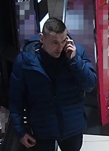 Rozpoznajesz tego mężczyznę? Policja prosi o pomoc, ponieważ to jest osoba podejrzana o kradzież!