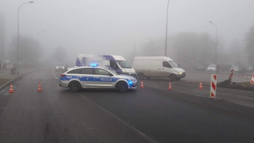 Białystok. Niewybuch na Nowym Mieście. Podczas prac drogowych przy ul. Żeromskiego natrafiono na pocisk artyleryjski [ZDJĘCIA]