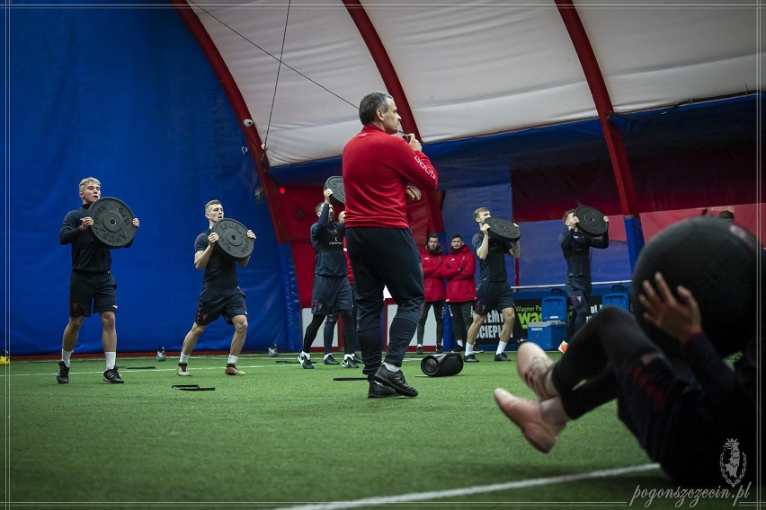 Trening Pogoni Szczecin w Football Arenie .