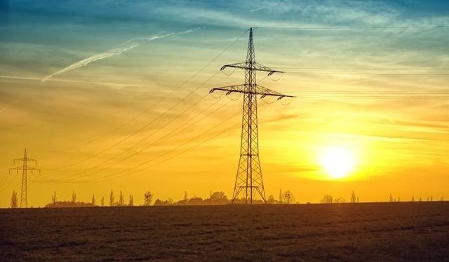 W najbliższych dniach mieszkańcy kilku miejscowości w naszym regionie muszą być przygotowani na przerwy w dostawie energii elektrycznej.Gdzie zabraknie prądu? Sprawdźcie listę planowanych wyłączeń w naszym regionie w najbliższych dniach >>>