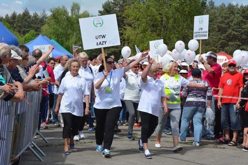 W Senioriadzie wzięło udział prawie 900 osób ZDJĘCIA