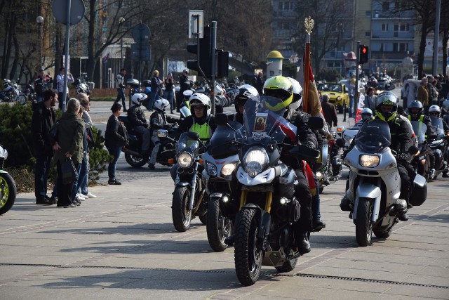 Motocyklowy Zlot Gwiaździsty im. Księdza Ułana Zdzisława Jastrzębiec Peszkowskiego na Jasnej Górze tradycyjnie otwiera sezon motocyklowy