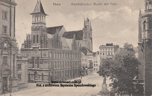 Toruńska Poczta Główna w pełnej krasie na zdjęciu sprzed 1920 roku.