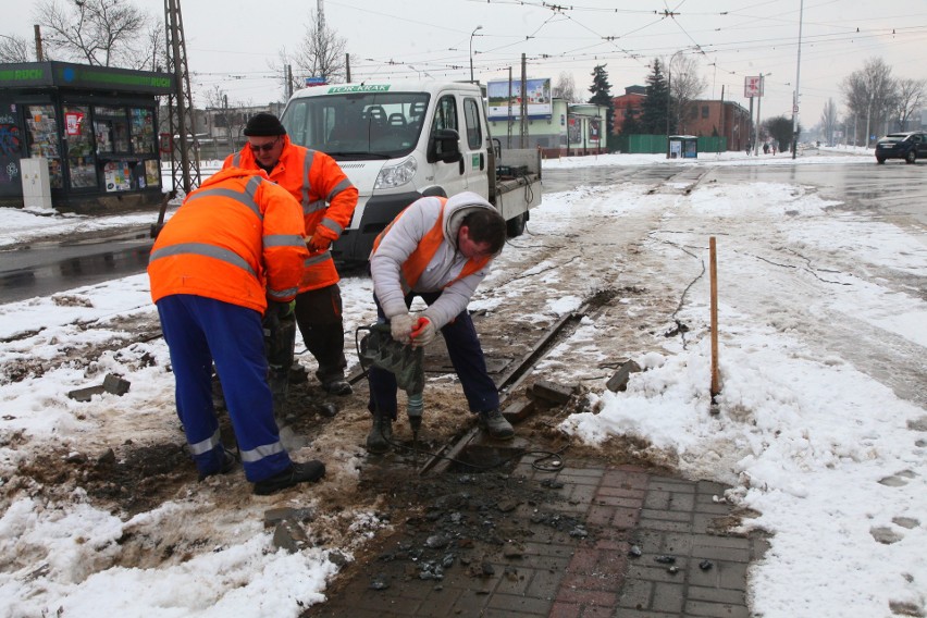 Ulicą Dąbrowskiego już nie przejedziesz. Ruszył remont na odcinku od ul. Rzgowskiej do ul. Kilińskiego