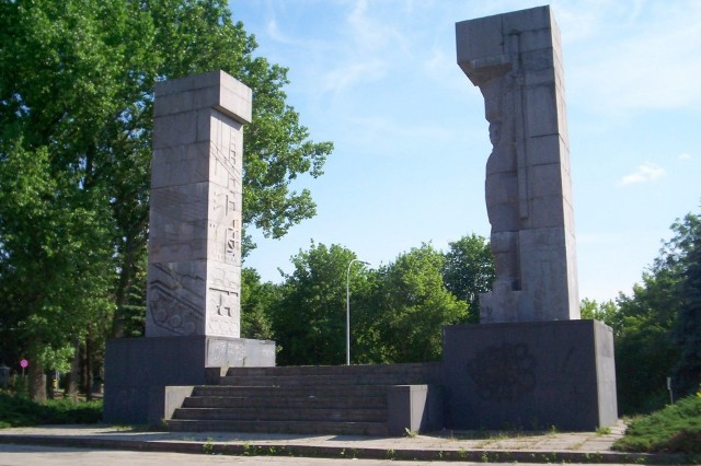 Stało się! W gminie Olsztyn nie będzie już pomnika wdzięczności armii radzieckiej!