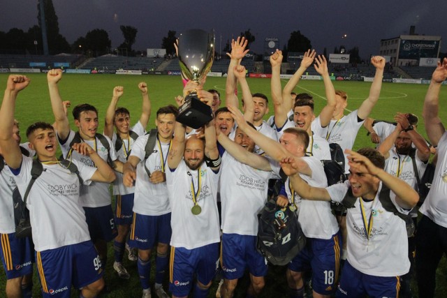 Ruch Chorzów ostatni sezon może zaliczyć do bardzo udanych. Niebiescy awansowali do II ligi i zdobyli Puchar 100-lecia Śląskiego ZPN
