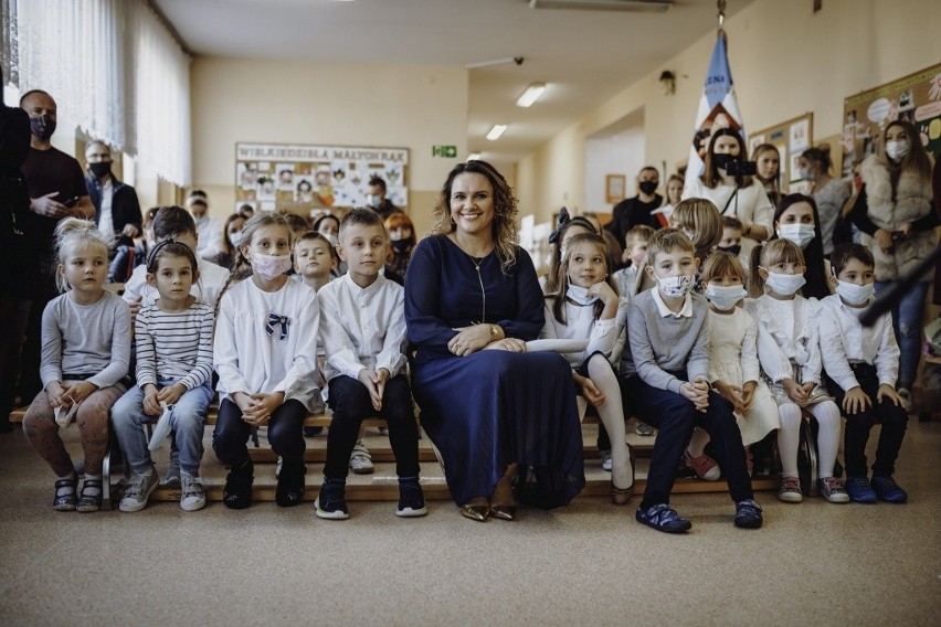 W szkole w Makowcu w gminie Skaryszew odbyło się ślubowanie pierwszej klasy [ZDJĘCIA]