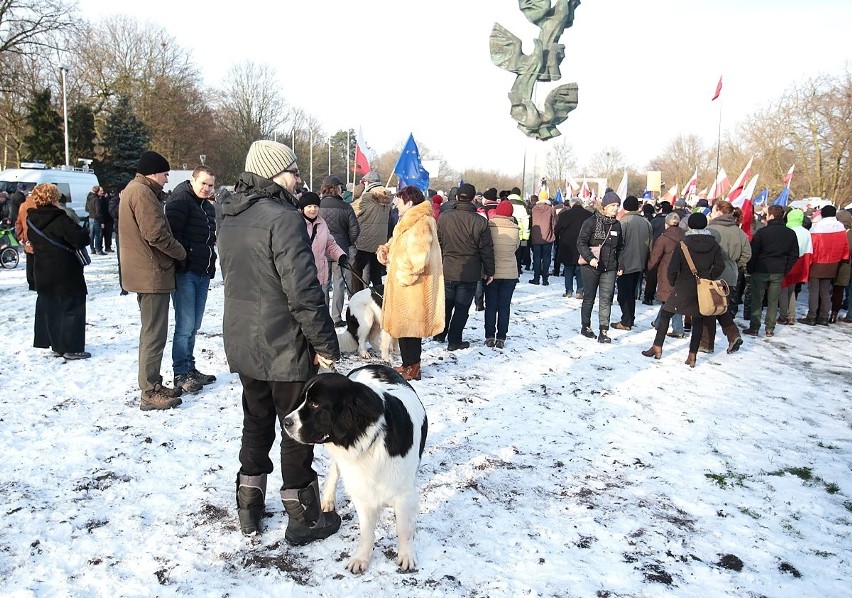 Pikieta KOD w Szczecinie w obronie wolnych mediów