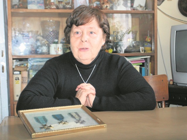 Ewa Kustroń de Ramos uznała, że pamiątki po jej dziadku gen. Józefie Kustroniu powinny trafić do Muzeum Wojska Polskiego w Warszawie, gdzie szansę na ich zobaczenie ma znacznie więcej osób