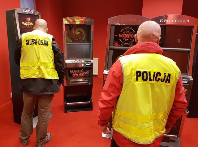 Automaty zabezpieczone przez policję i Urząd Celny w Koszalinie