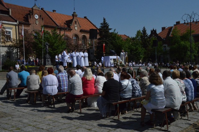 Msza sw. na myślenickim  Rynku z okazji święta 3 Maja