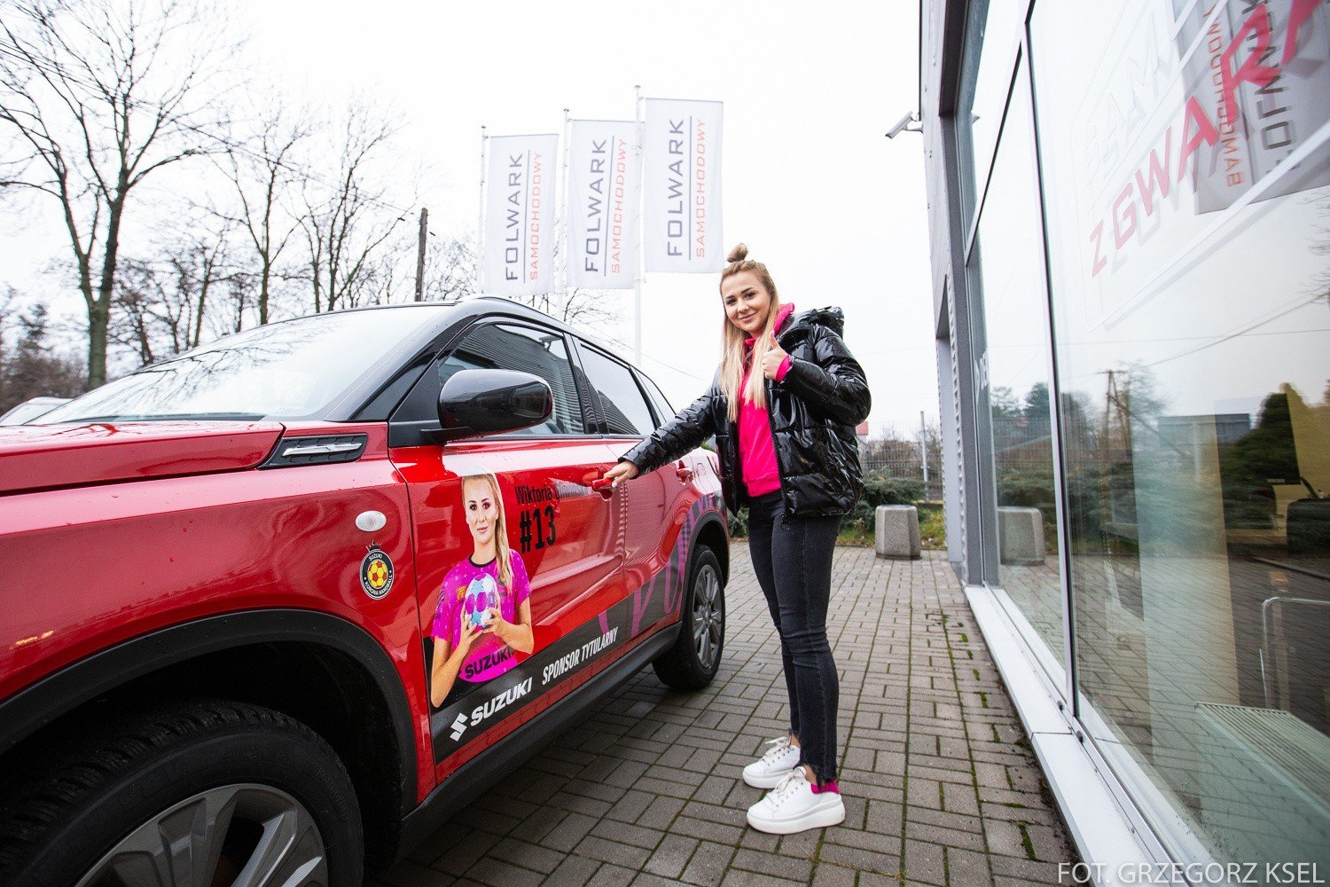 Piłkarki Ręczne Suzuki Korony Handball Kielce Dostały Auta Od Sponsora. Zobacz Zdjęcia | Echo Dnia Świętokrzyskie