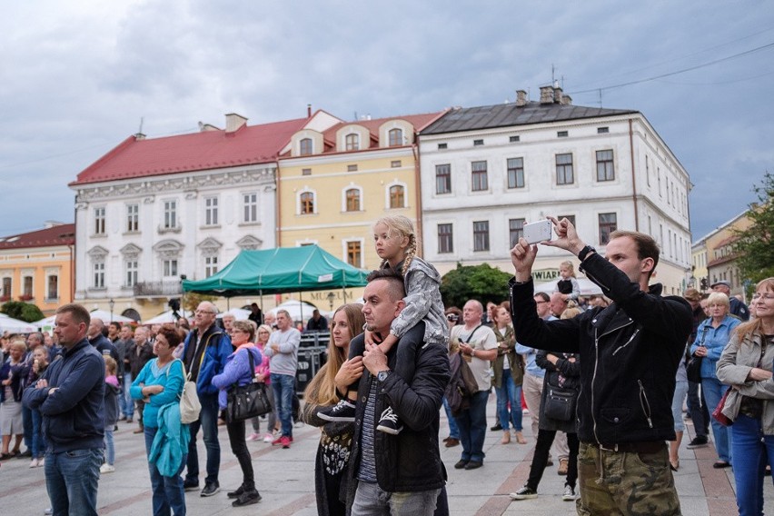 Tarnów. Kasia Kowalska gwiazdą drugiego wieczoru Zdearzeń 2018 [ZDJĘCIA]