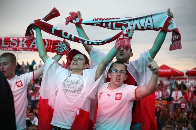 Mecz Polska - Rosja w radomskiej Strefie Kibica