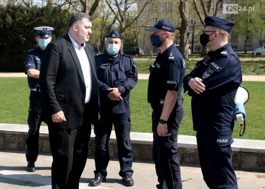  Konfederaci urządzili festyn na Jasnych Błoniach w Szczecinie. Dziambor: "Lockdown nie był skuteczny". ZDJĘCIA