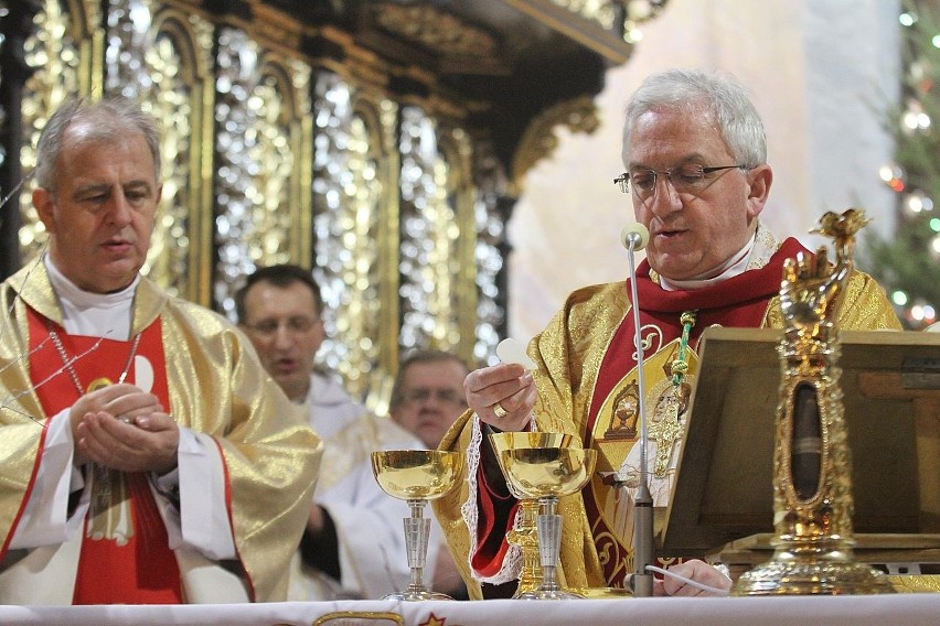 Błogosławiony Wincenty Kadłubek patronem Jędrzejowa. Mszę sprawował Nuncjusz Apostolski