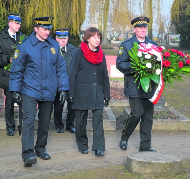 Władze miasta każdego roku, 16 stycznia, składają kwiaty pod pomnikiem Żołnierzy Radzieckich na cmentarzu Kule