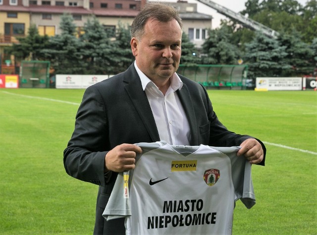 Tomasz Tułacz trenerem Puszczy jest od sierpnia 2015 roku