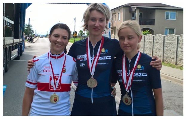 Od lewej: Aleksandra Tecław (pilotka Iwony Podkościelnej), pilotka Edyta Jasińska i Karolina Rzepa, które tworzą obiecujący tandem.