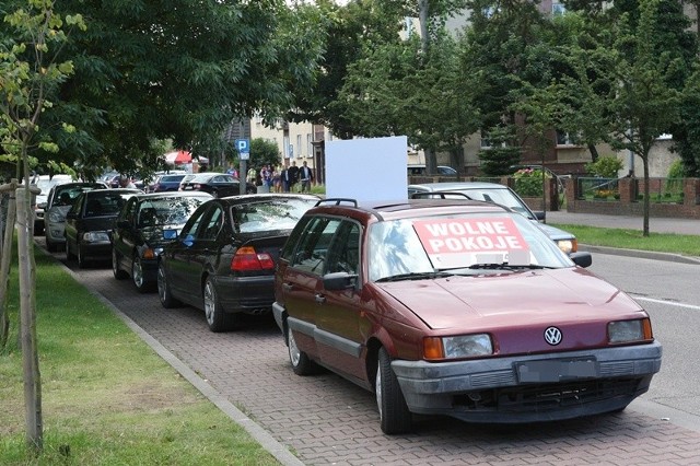 W miescowościach nadmorskich tzw. stacze, którzy oferują kwatery dla turystów, pojawili sie już kilka tyfodni temu.