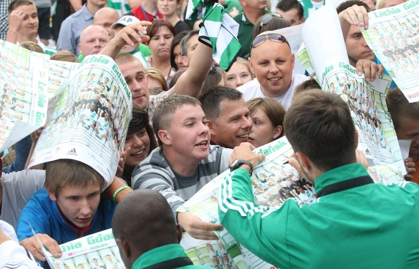 Lechia Gdańsk na tydzień przed startem ligi zaprezentowała się kibicom [ZDJĘCIA]