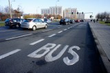 Poznań: Chcą, żeby buspasy były także dla kierowców przewożących pasażerów