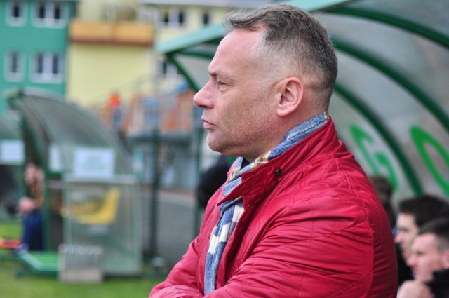 Trener Stali Stalowa Wola Andrzej Kasiak podał się dymisji po porażce z Polonią Bytom.