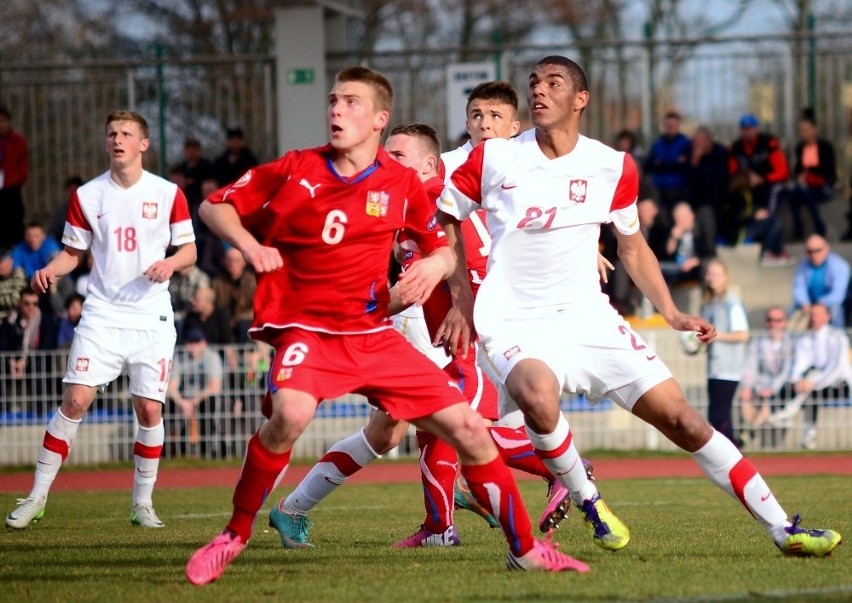 Polska-Czechy U-18. Lukas Klemenz (z nr 21) zaliczył udany...