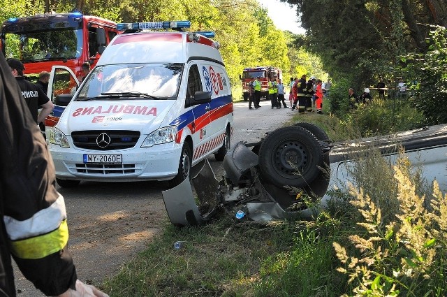 Samochód wjechał w rowerzystów. 6 osób rannych. Kierowca był pijany