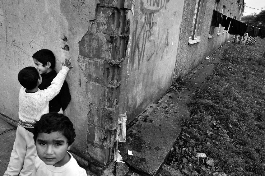 To nie Azja ani Afryka... Slumsy występują także w Małopolsce. Mieszkają w nich Romowie