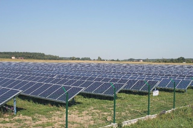 W Cieszanowie  mają energię elektryczną ze słońcaFarma fotowoltaiczna w Cieszanowie jest największą w Polsce.