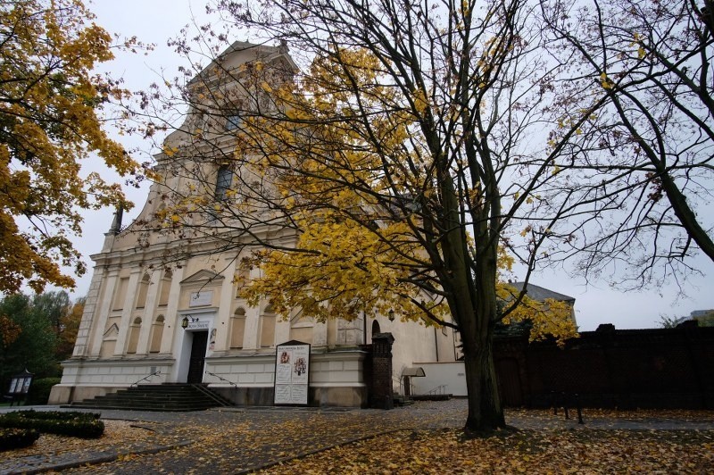 Karmelici chcą sprzedać część ogrodu deweloperowi