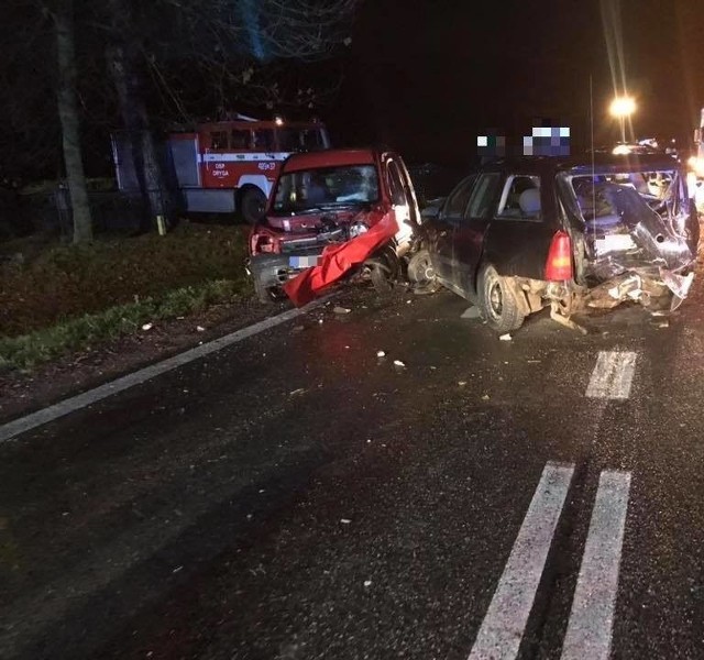 We wtorek, około godz. 22.30 na drodze krajowej nr 8 na na skrzyżowaniu do miejscowości Trzyrzecze i Dryga zderzyły się cztery pojazdy.