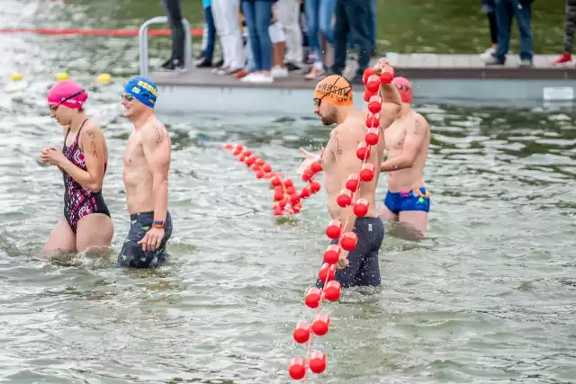 Pływanie w wodach otwartych wciąż ma dużą grupę entuzjastów. Czas wakacji to najlepszy moment na rywalizację na wielkopolskich akwenach